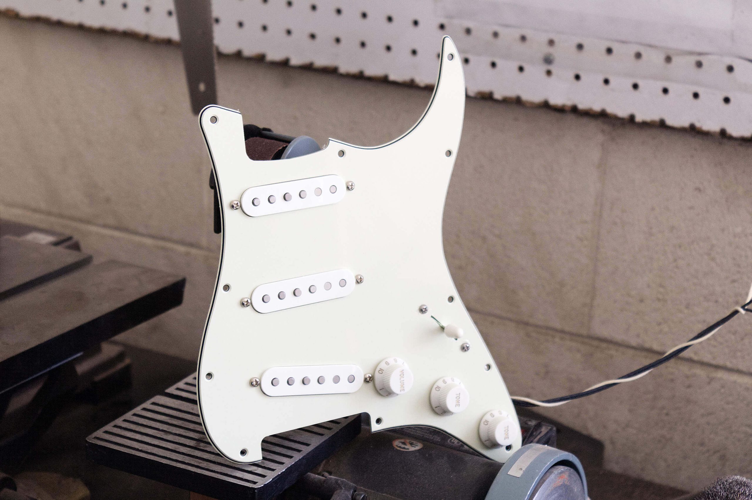 Lindy Fralin Customizable Prewired Pickguard for Stratocaster®